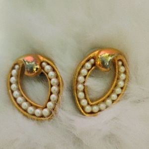 Avon vintage pearl and gold earrings